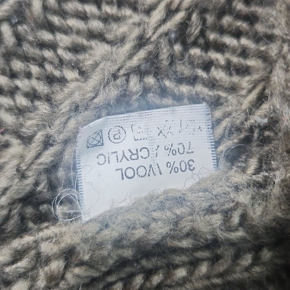 ESHA Cardigan - Picture 2 of 7